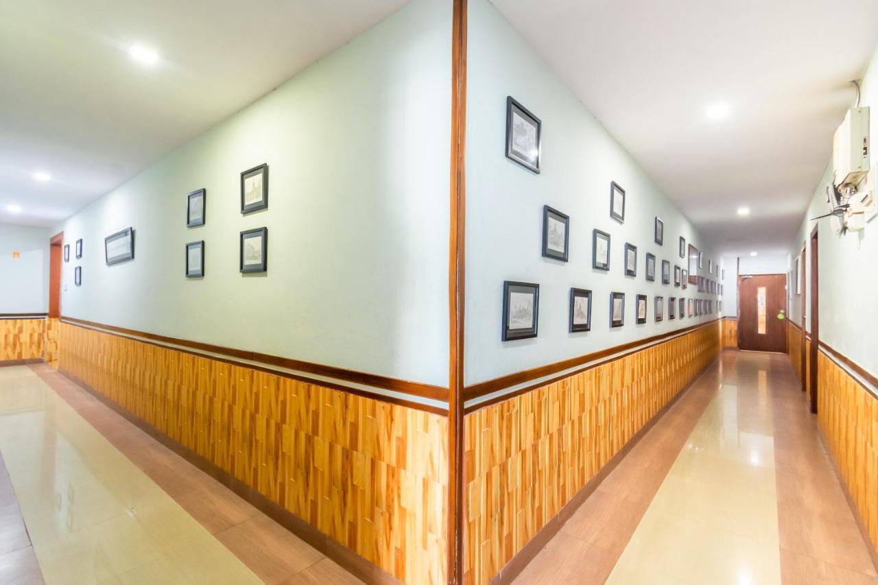 Opiam B&B A Business Hotel コルカタ エクステリア 写真